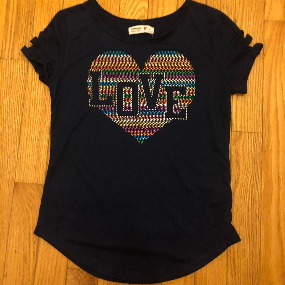 Gils short sleeve blue sequin top.
